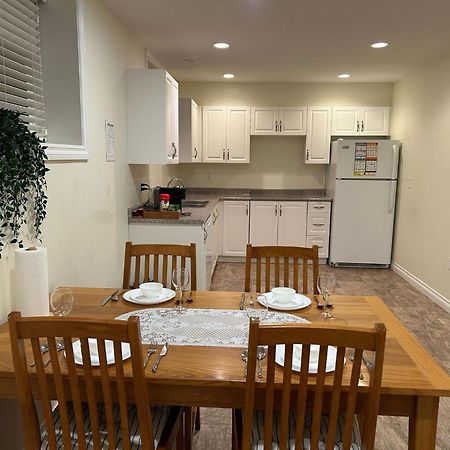A Private Suite In Port Moody Экстерьер фото