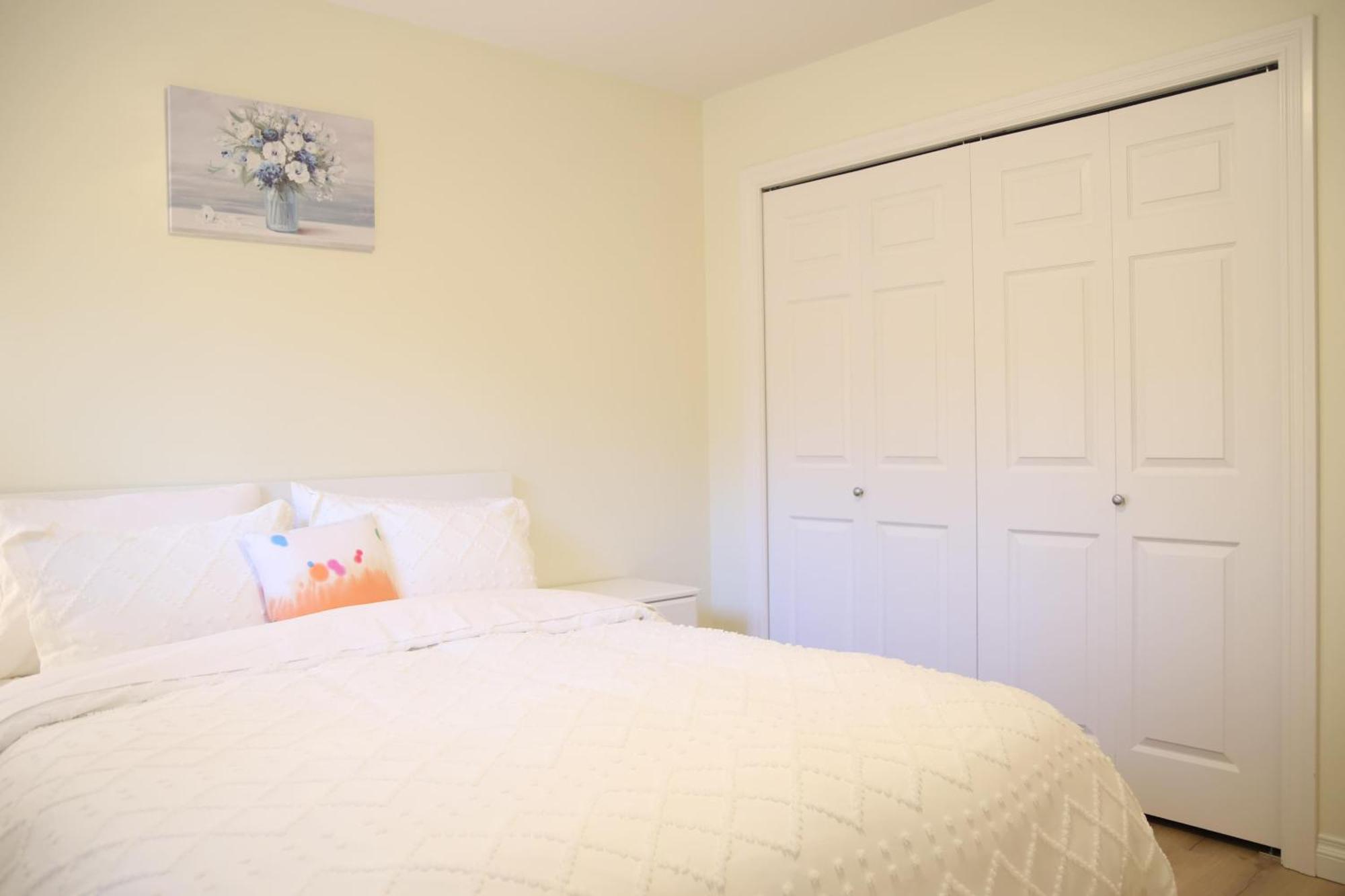 A Private Suite In Port Moody Экстерьер фото