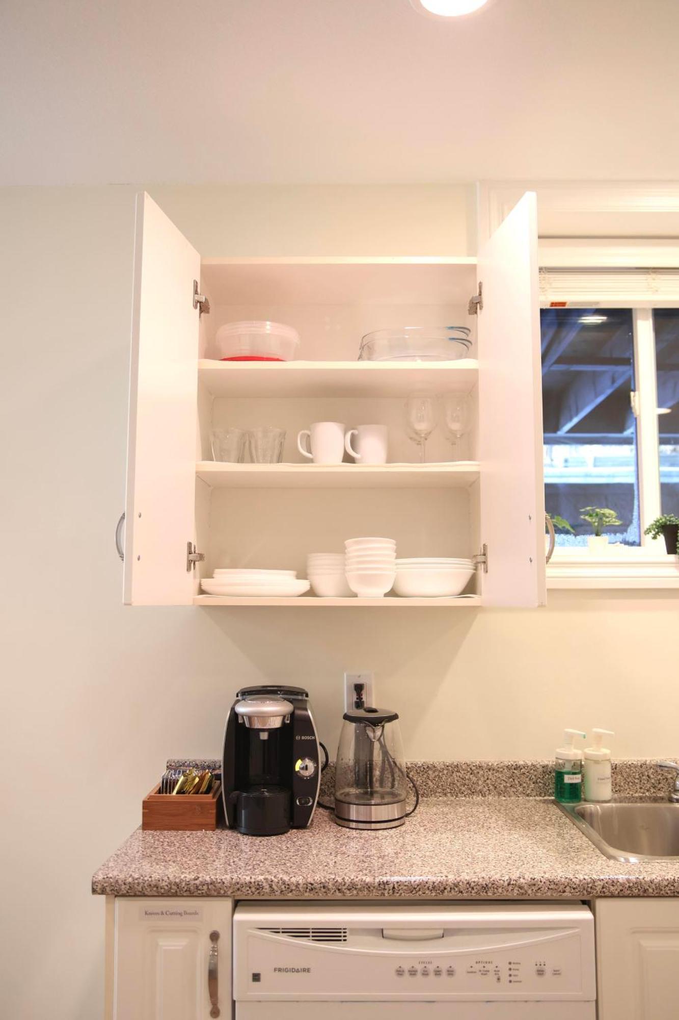 A Private Suite In Port Moody Экстерьер фото